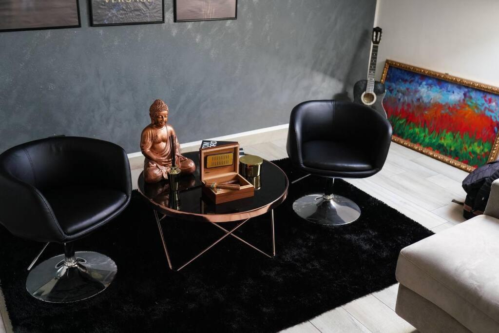 Zephyr Apartment